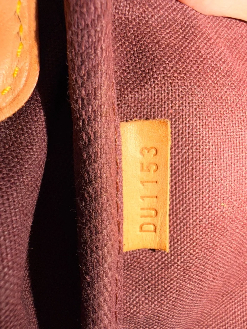 AUTHENTIC Louis Vuitton Favorite Monogram Canvas Crossbody - Picture 11 of 16
